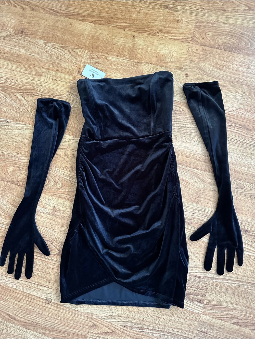 NWT Windsor Black Strapless Mini Dress with Gloves M